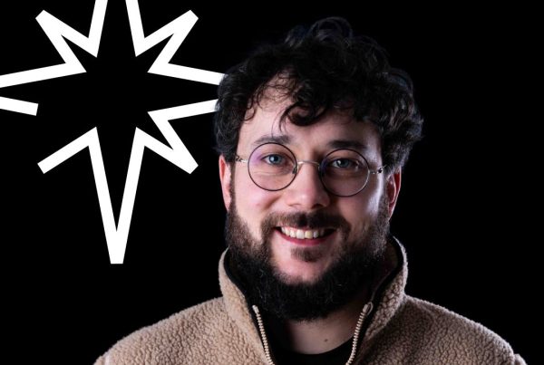 Social Creative Strategist : là où la stratégie rencontre la création